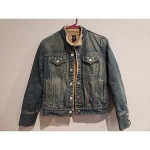 GAP Sherpa lined Denim Trucker Jacket  Woman's size XS medium wash EUC‎
